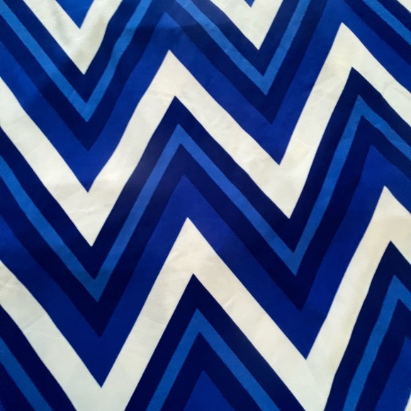 Lauren Ralph Lauren Blue and White Chevron Fit-and-Flare Casual Dress - Picture 4 of 9